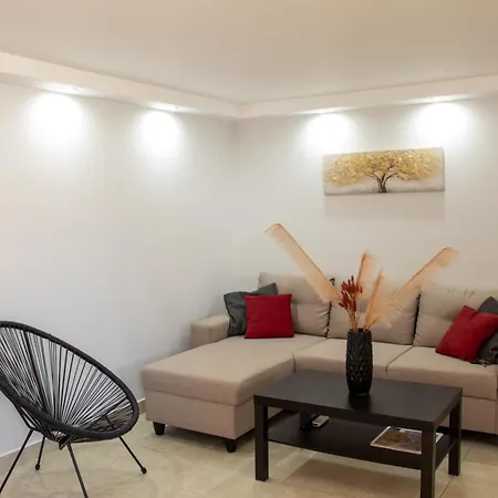 Ismini Basement Retreat *