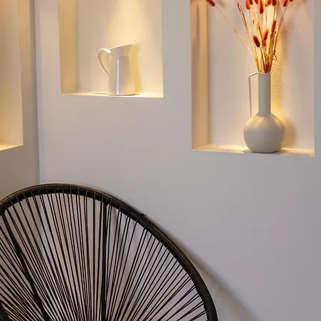 아파트 Ismini Basement Retreat *